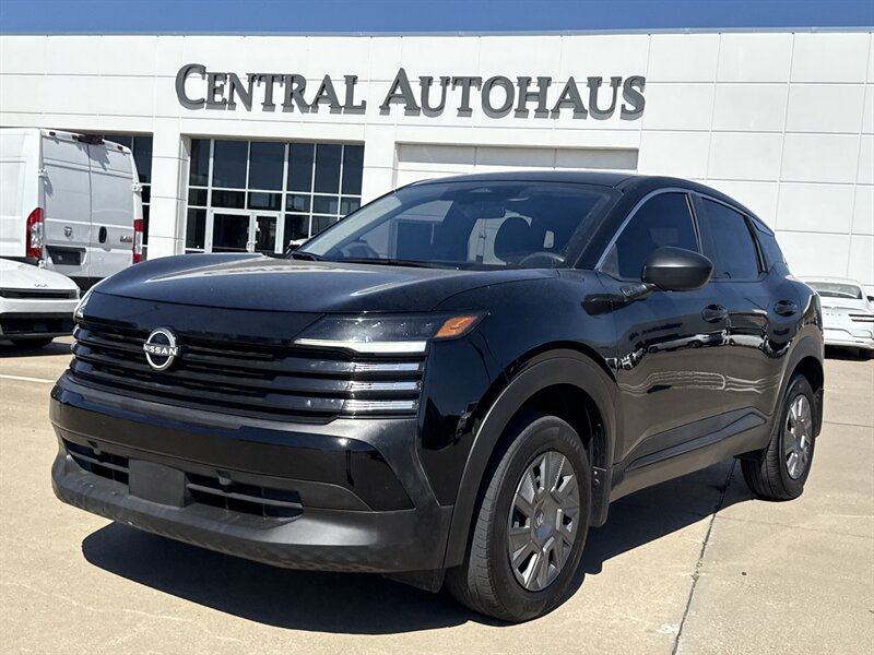 2025 Nissan Kicks S  