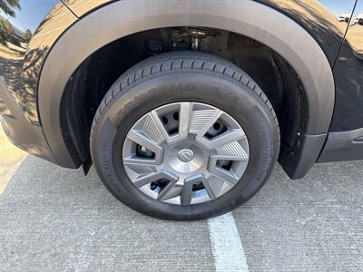 2025 Nissan Kicks S   - Photo 33 - Dallas, TX 75252