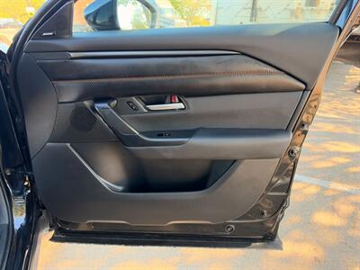 2025 Mazda CX-50 2.5 S Premium Plus   - Photo 21 - Dallas, TX 75252