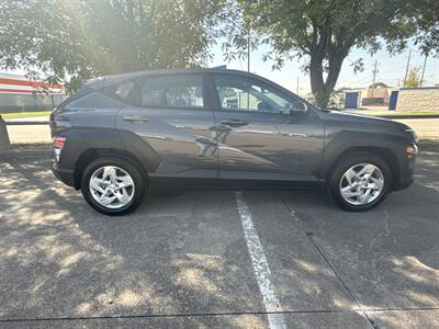 2025 Hyundai KONA SE   - Photo 8 - Dallas, TX 75252