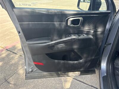 2021 Kia Sorento S   - Photo 12 - Dallas, TX 75252
