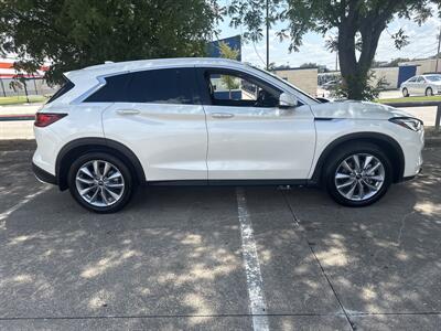 2022 INFINITI QX50 Essential   - Photo 8 - Dallas, TX 75252
