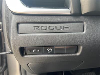 2023 Nissan Rogue S   - Photo 18 - Dallas, TX 75252