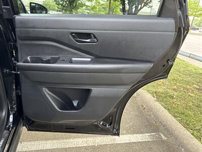 2024 Nissan Pathfinder SV - Photo 13 - Dallas, TX 75252