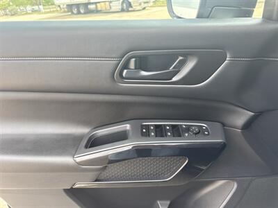 2024 Nissan Pathfinder SV - Photo 11 - Dallas, TX 75252
