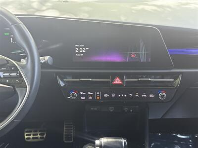 2023 Kia Niro EX   - Photo 26 - Dallas, TX 75252