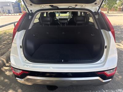 2023 Kia Niro EX   - Photo 15 - Dallas, TX 75252