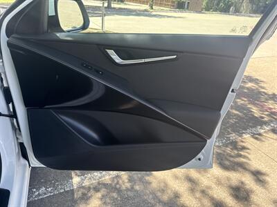 2023 Kia Niro EX   - Photo 12 - Dallas, TX 75252