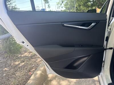 2023 Kia Niro EX   - Photo 13 - Dallas, TX 75252