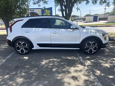 2023 Kia Niro EX   - Photo 8 - Dallas, TX 75252