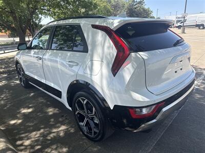 2023 Kia Niro EX   - Photo 5 - Dallas, TX 75252