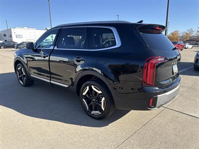 2025 Kia Telluride S - Photo 5 - Dallas, TX 75252