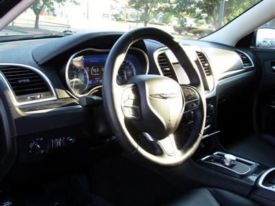 2021 Chrysler 300 Series Touring   - Photo 16 - Dallas, TX 75252