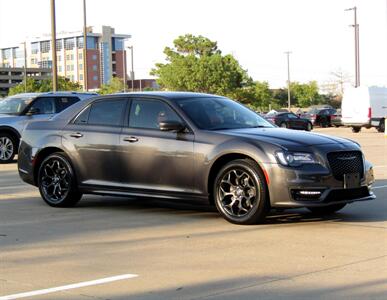 2021 Chrysler 300 Series Touring   - Photo 8 - Dallas, TX 75252