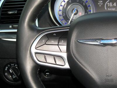 2021 Chrysler 300 Series Touring   - Photo 22 - Dallas, TX 75252