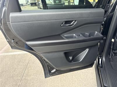 2024 Nissan Pathfinder SV - Photo 12 - Dallas, TX 75252