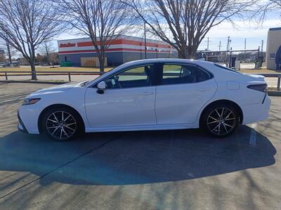 2023 Toyota Camry SE   - Photo 4 - Dallas, TX 75252