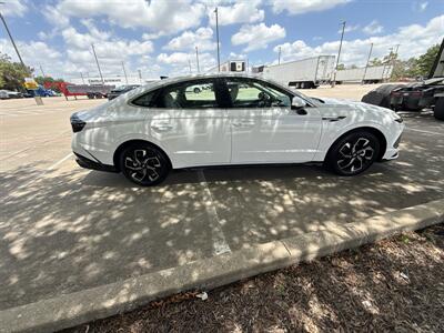 2025 Hyundai SONATA SEL - Photo 8 - Dallas, TX 75252