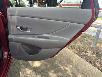 2025 Hyundai ELANTRA SEL Convenience - Photo 11 - Dallas, TX 75252