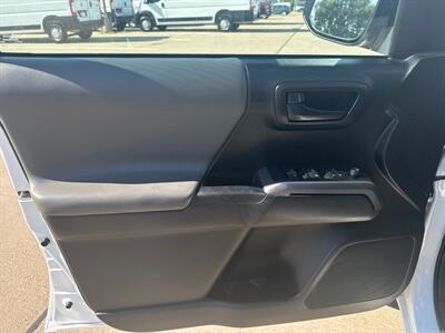 2022 Toyota Tacoma SR5 V6   - Photo 10 - Dallas, TX 75252