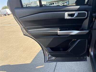 2023 Ford Explorer XLT   - Photo 12 - Dallas, TX 75252