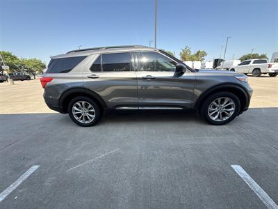 2023 Ford Explorer XLT   - Photo 8 - Dallas, TX 75252