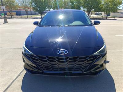 2022 Hyundai ELANTRA SEL   - Photo 2 - Dallas, TX 75252