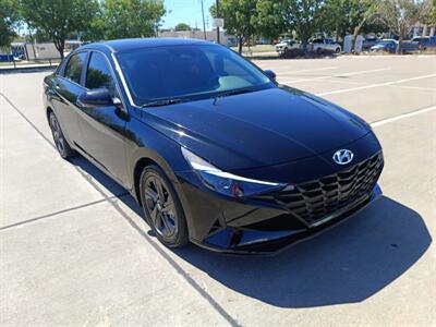 2022 Hyundai ELANTRA SEL   - Photo 9 - Dallas, TX 75252