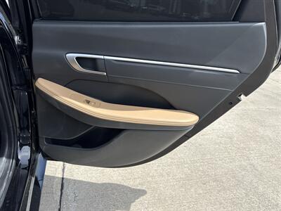 2025 Hyundai SONATA Hybrid Limited - Photo 13 - Dallas, TX 75252
