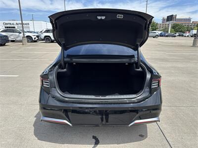 2025 Hyundai SONATA Hybrid Limited - Photo 16 - Dallas, TX 75252