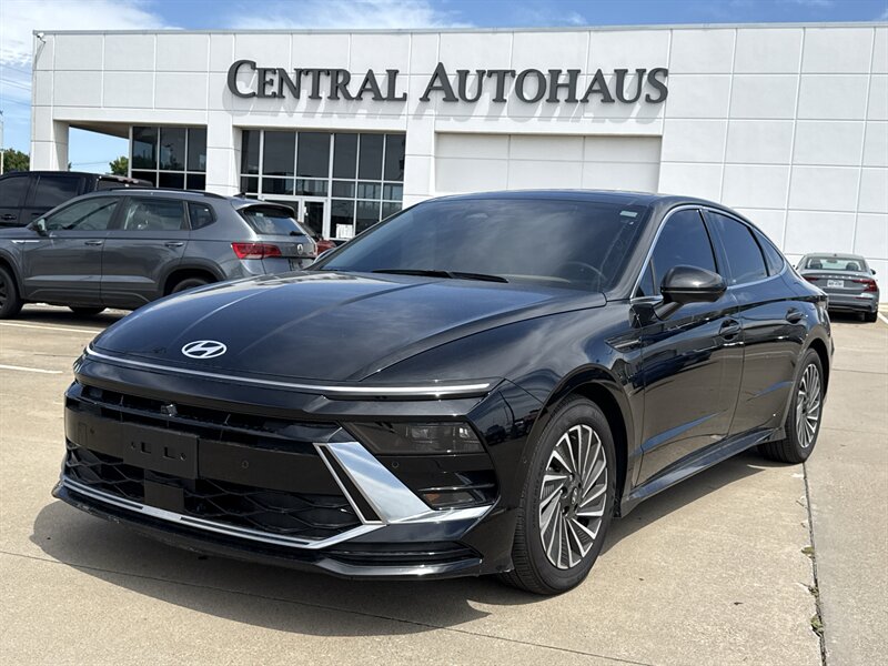 2025 Hyundai SONATA Hybrid Limited   - Photo 1 - Dallas, TX 75252