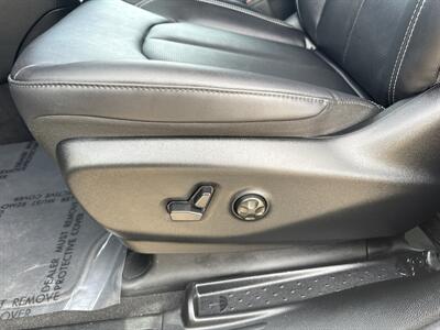 2026 Chrysler Pacifica Select   - Photo 19 - Dallas, TX 75252