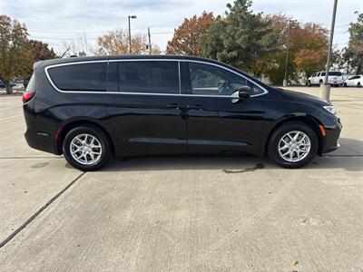 2026 Chrysler Pacifica Select   - Photo 7 - Dallas, TX 75252