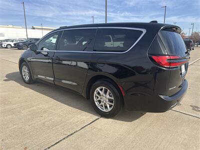 2026 Chrysler Pacifica Select   - Photo 5 - Dallas, TX 75252