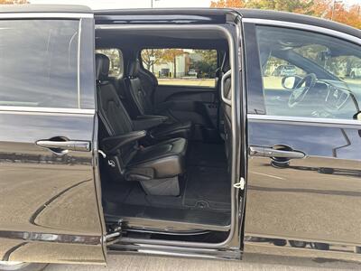 2026 Chrysler Pacifica Select   - Photo 13 - Dallas, TX 75252