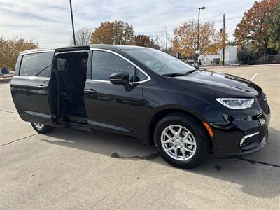2026 Chrysler Pacifica Select   - Photo 12 - Dallas, TX 75252
