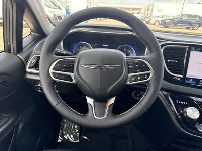 2026 Chrysler Pacifica Select   - Photo 25 - Dallas, TX 75252