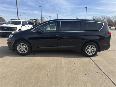 2026 Chrysler Pacifica Select   - Photo 4 - Dallas, TX 75252