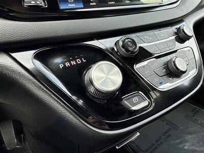 2026 Chrysler Pacifica Select   - Photo 33 - Dallas, TX 75252