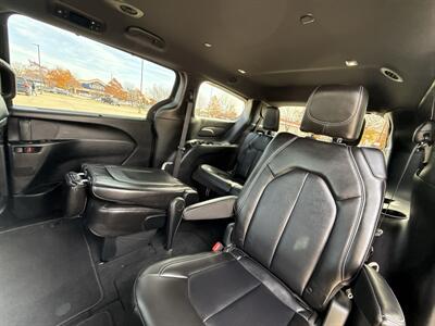 2026 Chrysler Pacifica Select   - Photo 35 - Dallas, TX 75252