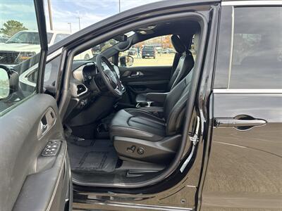 2026 Chrysler Pacifica Select   - Photo 18 - Dallas, TX 75252