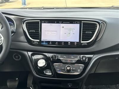 2026 Chrysler Pacifica Select   - Photo 28 - Dallas, TX 75252
