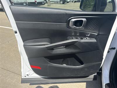 2022 Kia Sorento S   - Photo 10 - Dallas, TX 75252