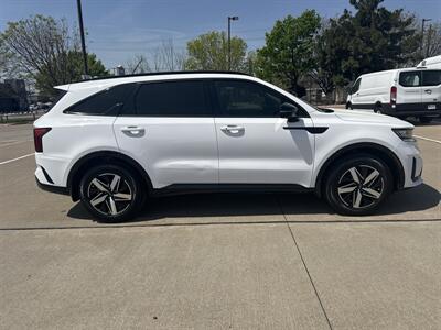 2022 Kia Sorento S   - Photo 8 - Dallas, TX 75252