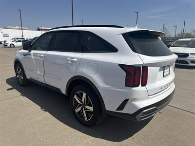 2022 Kia Sorento S   - Photo 5 - Dallas, TX 75252