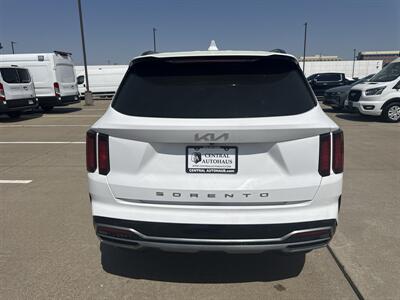 2022 Kia Sorento S   - Photo 6 - Dallas, TX 75252