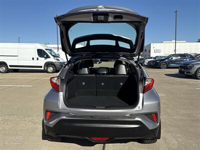 2020 Toyota C-HR LE   - Photo 15 - Dallas, TX 75252