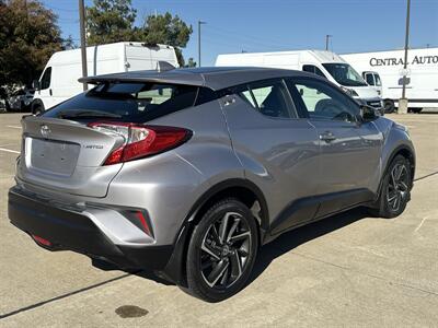 2020 Toyota C-HR LE   - Photo 7 - Dallas, TX 75252