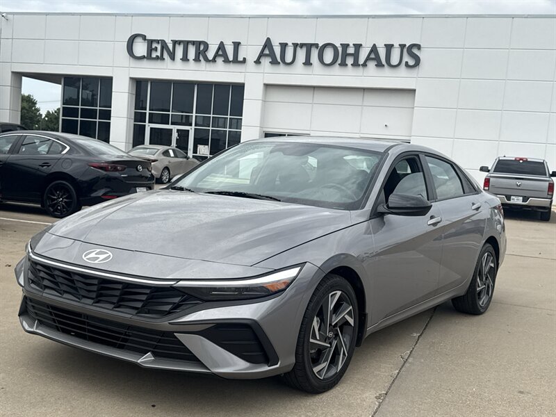 2025 Hyundai ELANTRA SEL Sport   - Photo 1 - Dallas, TX 75252
