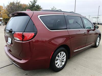 2017 Chrysler Pacifica Touring Plus   - Photo 7 - Dallas, TX 75252